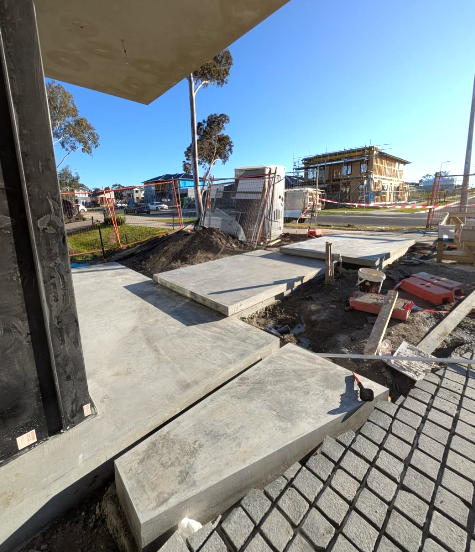Greenvale - Architectural Floating Steps